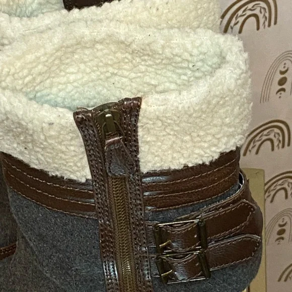 Elle Brown and Gray Heeled Boots with Chunky Sole - Picture 15 of 15